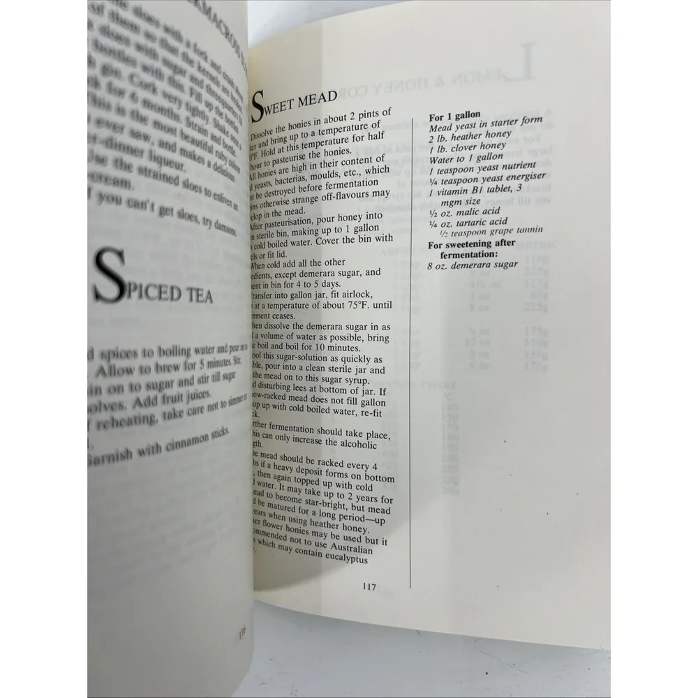 Vintage Cookbook Irish‎ Country Kitchen MAC Publications Dublin Ireland